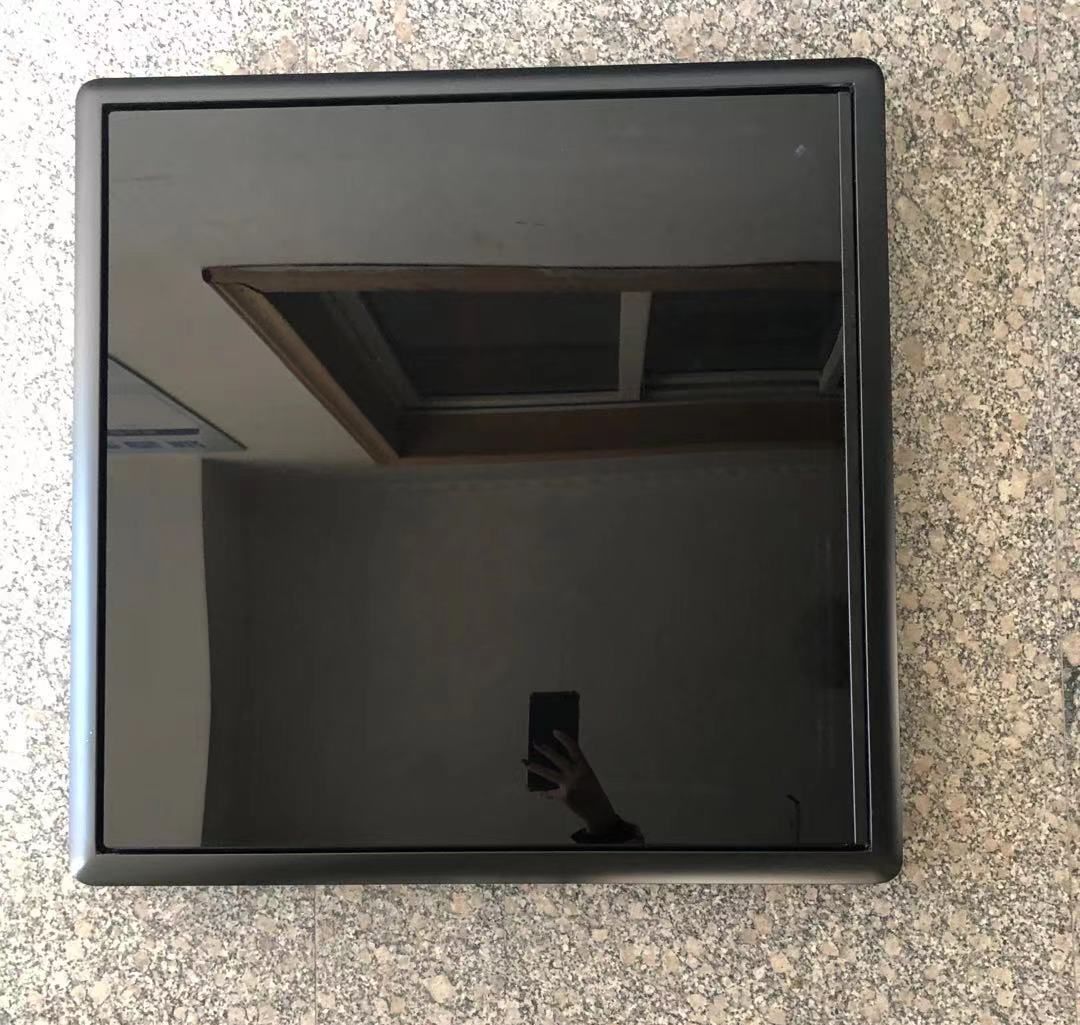 Hinged Window with Blinds – Double Walled – Flush – 3 Frames