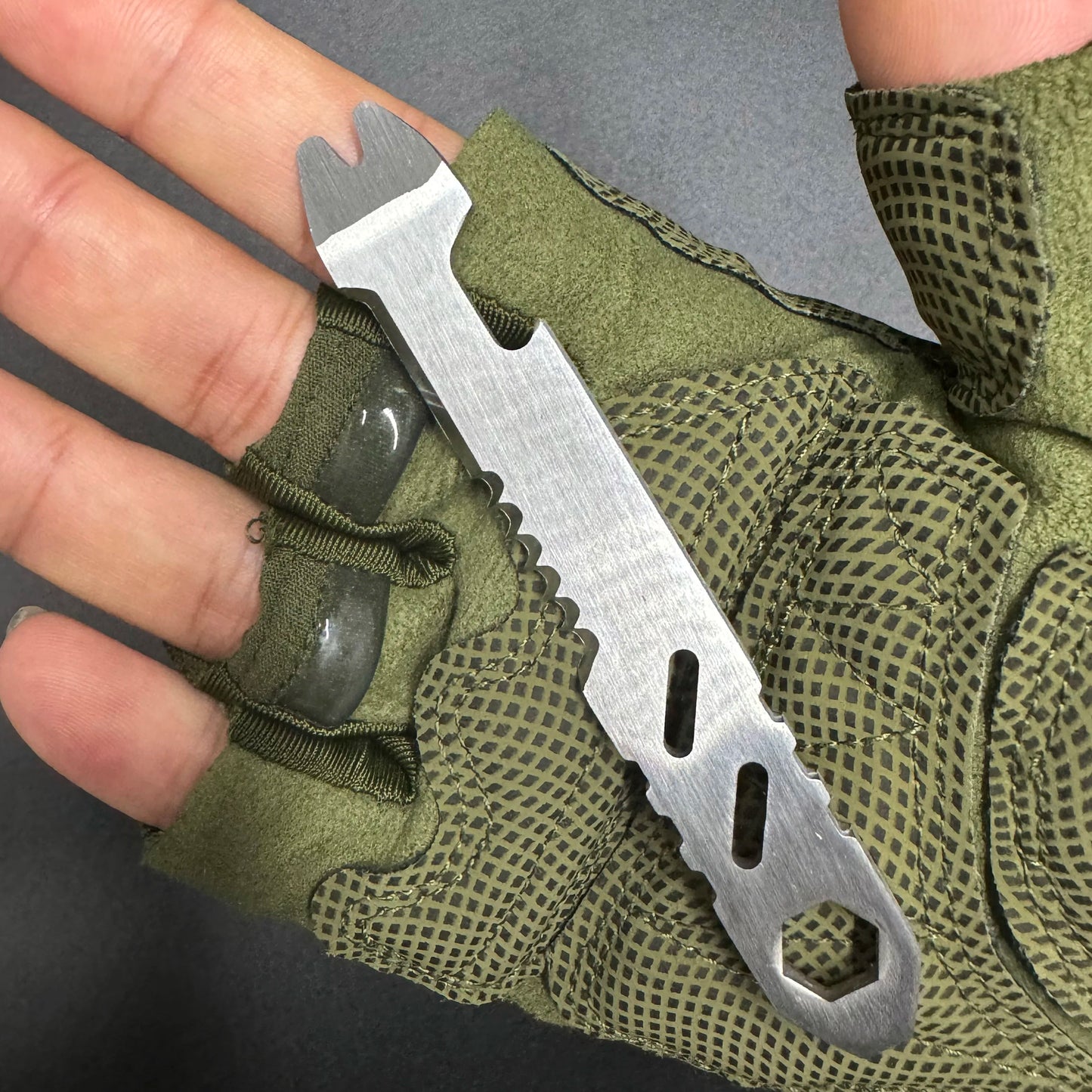 Mini stainless steel crowbar, multi-function Allen wrench, Bottle opener , portable outdoor camping Edc tool